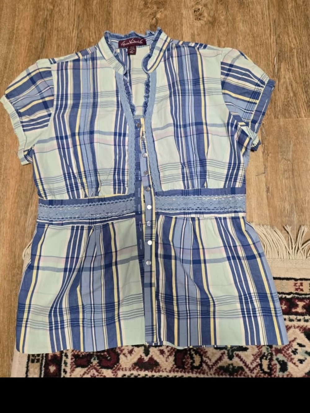 Gloria Vanderbilt Light Blue and Navy Plaid Button-Front Blouse
